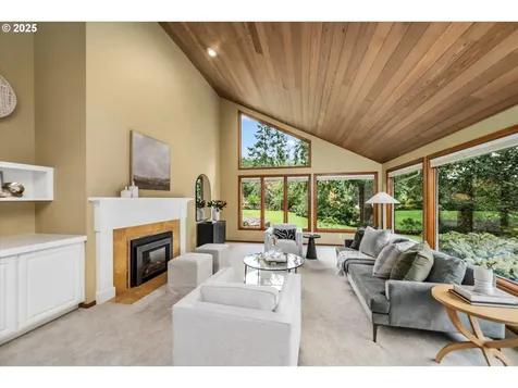 5159 Solar Heights Drive Eugene OR 97405