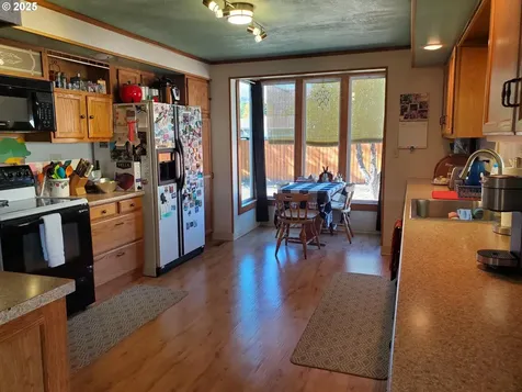 1911 15th Street Baker City OR 97814