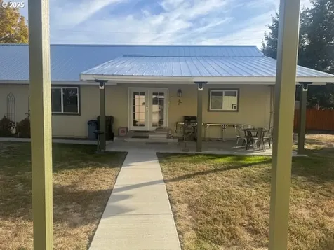 1911 15th Street Baker City OR 97814