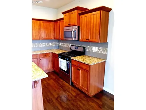 875 Julie Lane Molalla OR 97038