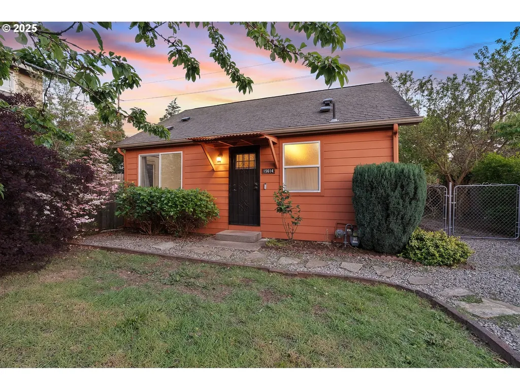 15614 SE Caruthers Court Portland OR 97233