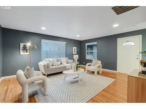 15614 SE Caruthers Court Portland OR 97233