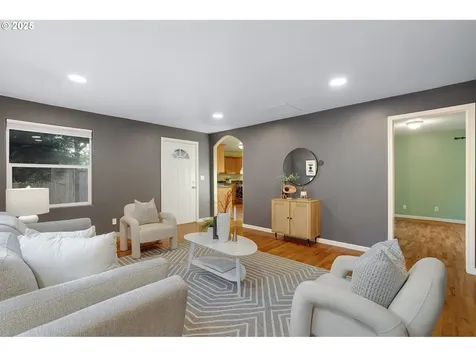 15614 SE Caruthers Court Portland OR 97233