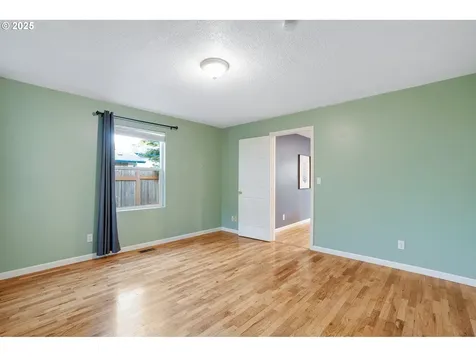 15614 SE Caruthers Court Portland OR 97233