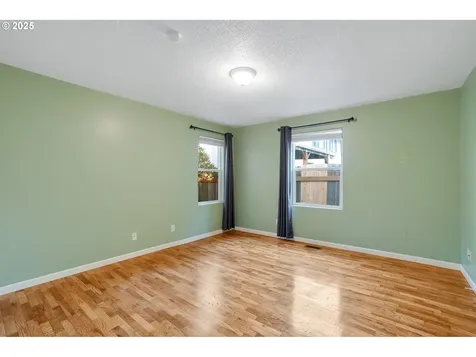 15614 SE Caruthers Court Portland OR 97233
