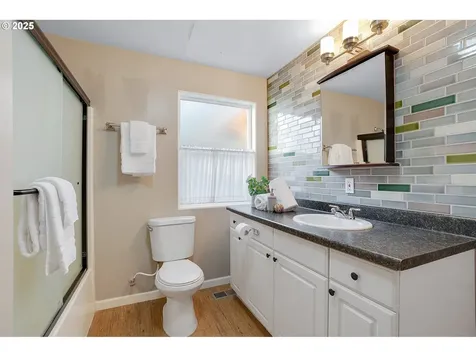 15614 SE Caruthers Court Portland OR 97233