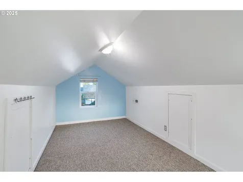 15614 SE Caruthers Court Portland OR 97233