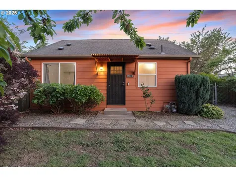15614 SE Caruthers Court Portland OR 97233