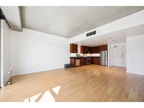 1830 NW Riverscape Street Portland OR 97209