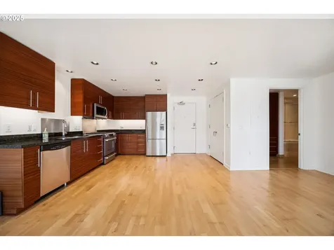 1830 NW Riverscape Street Portland OR 97209