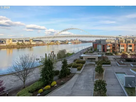 1830 NW Riverscape Street Portland OR 97209