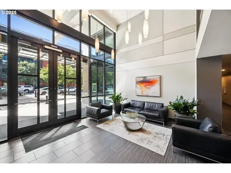 1830 NW Riverscape Street Portland OR 97209