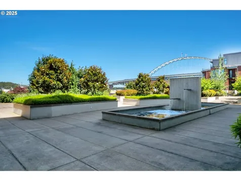 1830 NW Riverscape Street Portland OR 97209