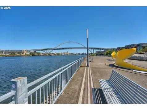 1830 NW Riverscape Street Portland OR 97209