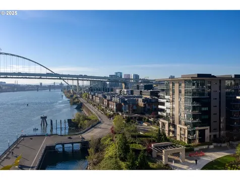 1830 NW Riverscape Street Portland OR 97209