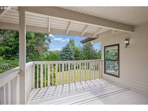 19142 Suncrest Drive West Linn OR 97068