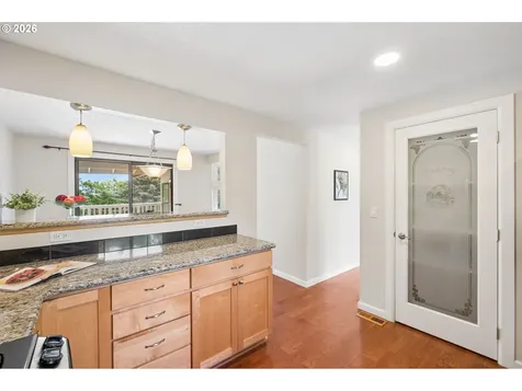 19142 Suncrest Drive West Linn OR 97068