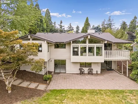 19142 Suncrest Drive West Linn OR 97068