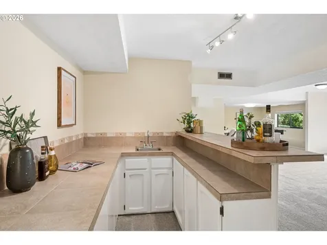 19142 Suncrest Drive West Linn OR 97068