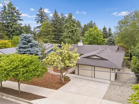 19142 Suncrest Drive West Linn OR 97068