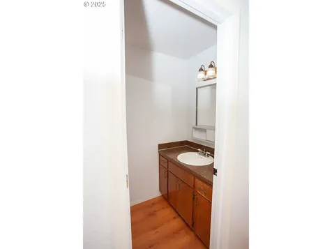677 Laksonen Loop Springfield OR 97478