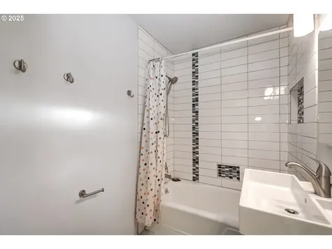 776 NE Delsey Road Hillsboro OR 97124