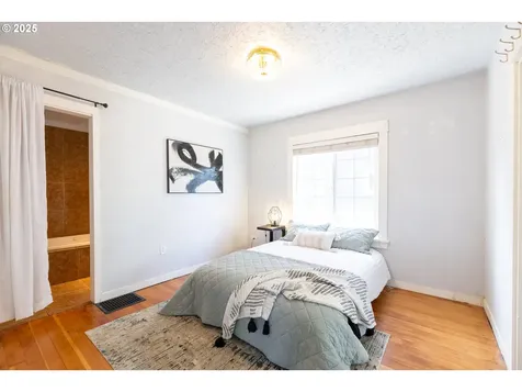 125 NE 80th Avenue Portland OR 97213