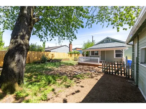 125 NE 80th Avenue Portland OR 97213