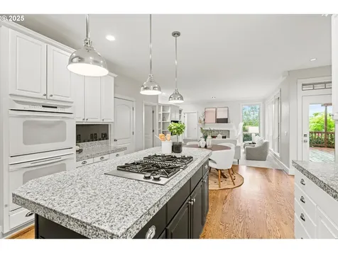 1206 NW Mayfield Road Portland OR 97229