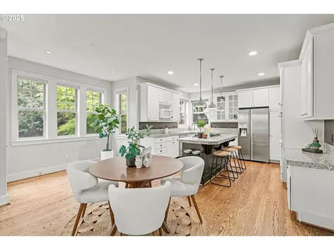 1206 NW Mayfield Road Portland OR 97229