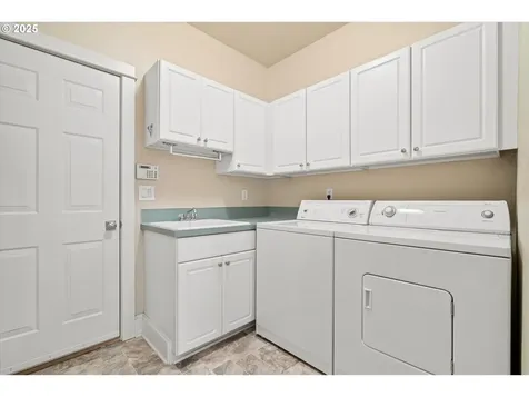 1206 NW Mayfield Road Portland OR 97229