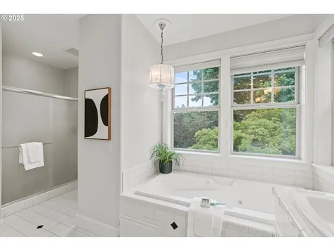1206 NW Mayfield Road Portland OR 97229