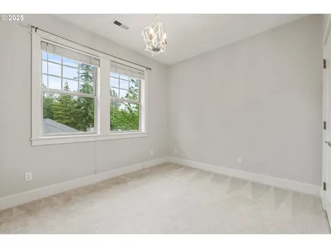 1206 NW Mayfield Road Portland OR 97229