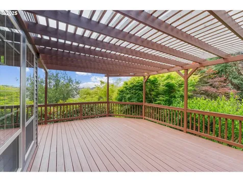 1206 NW Mayfield Road Portland OR 97229