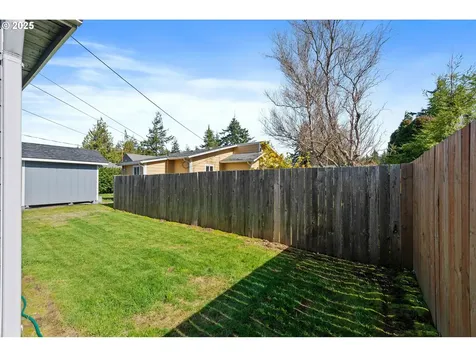 2145 25th Street Coos Bay OR 97420