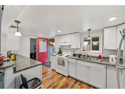 2145 25th Street Coos Bay OR 97420