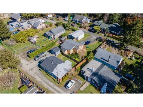 2145 25th Street Coos Bay OR 97420