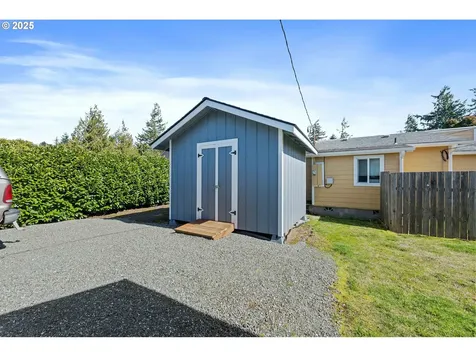 2145 25th Street Coos Bay OR 97420