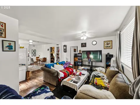 2145 25th Street Coos Bay OR 97420