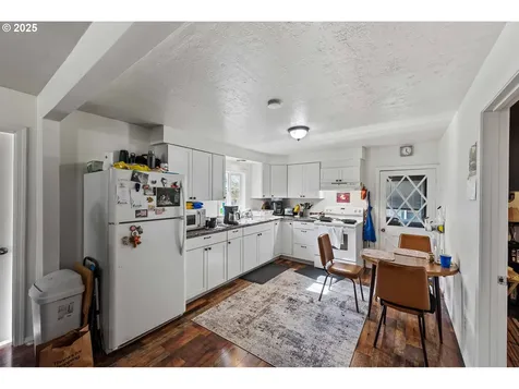 2145 25th Street Coos Bay OR 97420