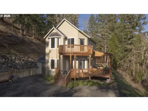 270 Sabrina Lane Winston OR 97496
