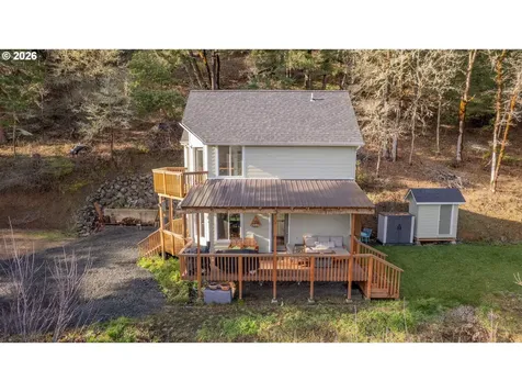 270 Sabrina Lane Winston OR 97496