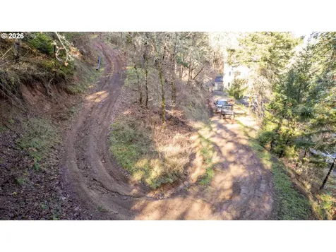 270 Sabrina Lane Winston OR 97496