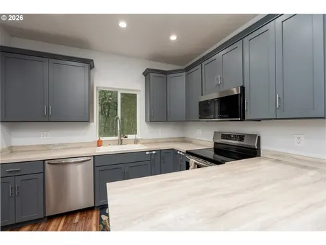 270 Sabrina Lane Winston OR 97496