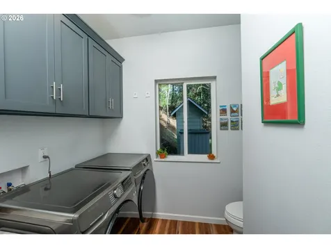 270 Sabrina Lane Winston OR 97496