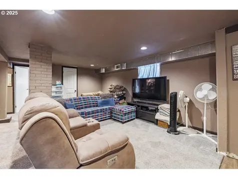 2043 Melrose Street Klamath Falls OR 97601