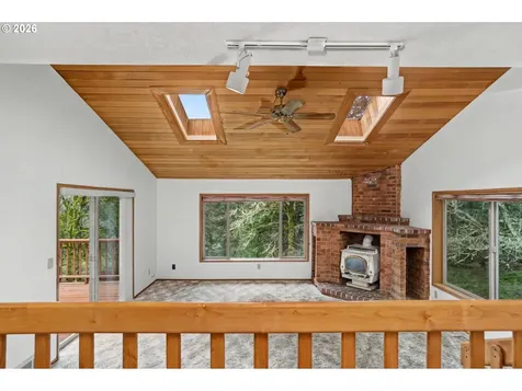 6683 Indian Springs Road NE Scotts Mills OR 97375
