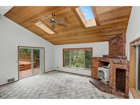 6683 Indian Springs Road NE Scotts Mills OR 97375