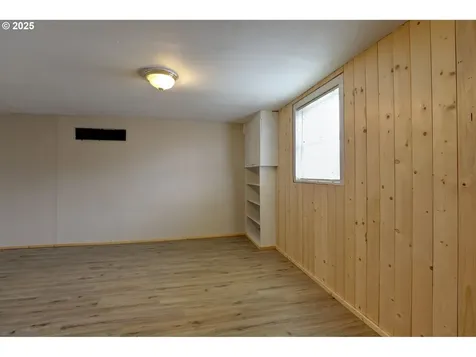325 E 11th Street The Dalles OR 97058