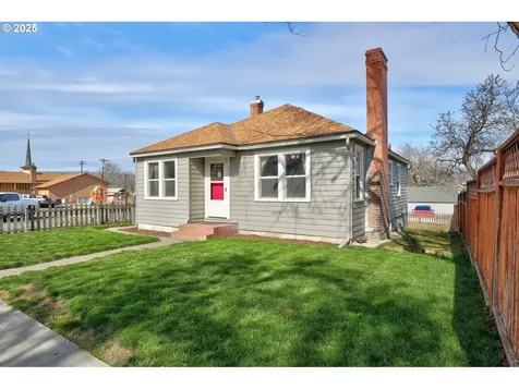 325 E 11th Street The Dalles OR 97058
